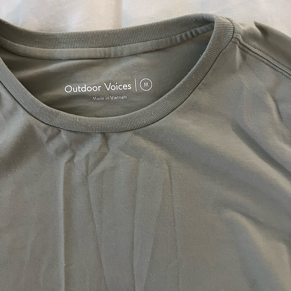 Outdoor Voices Green Cropped Shirt
